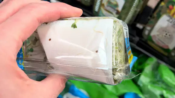 Beware-using-oversized-pads-leading-to-unsightly-product-packaging HydraSorb